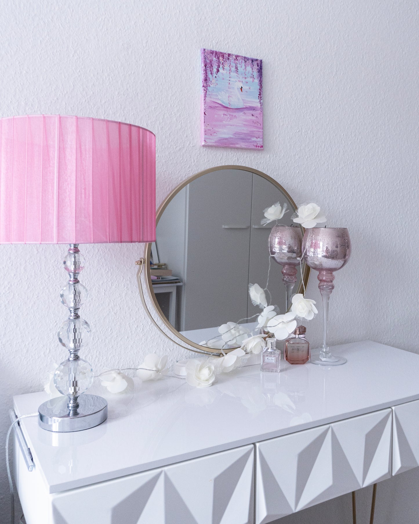 Swan No. 1 (Pink)
