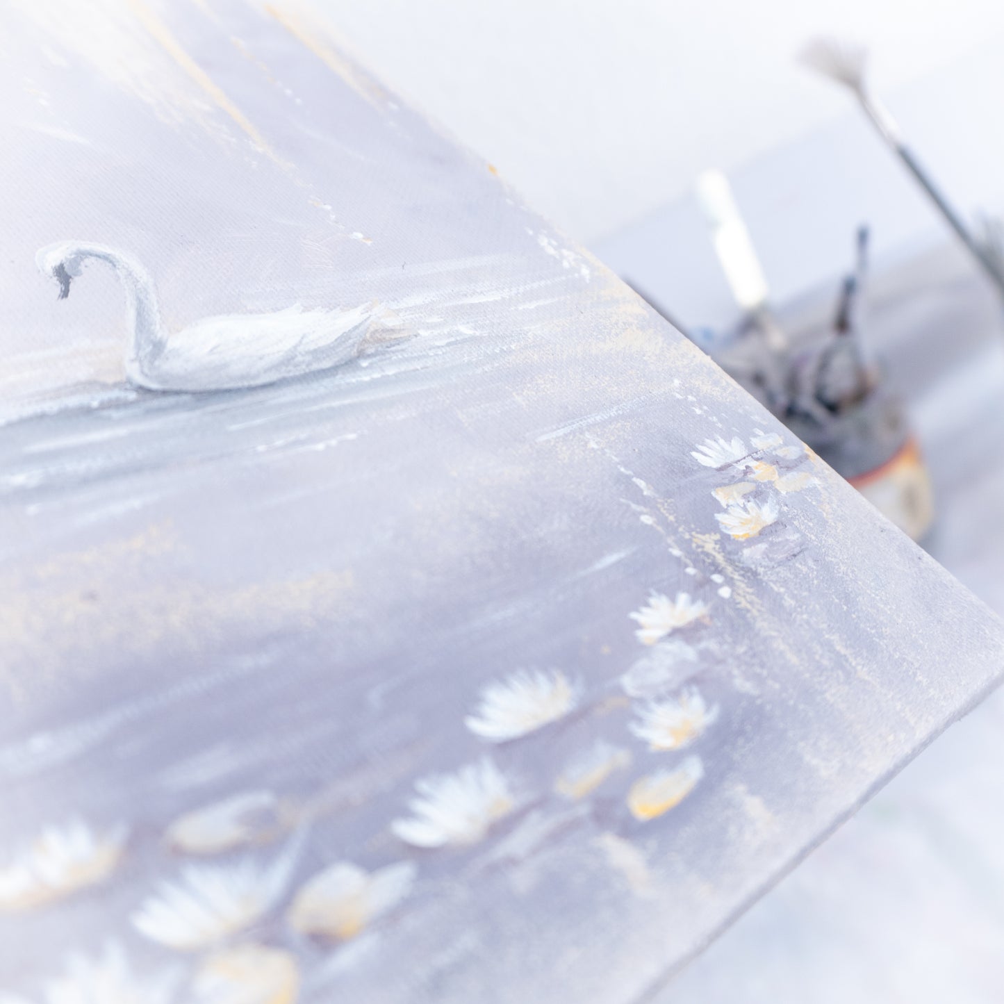 Swan No. 58 (Grey-Silver-Gold)